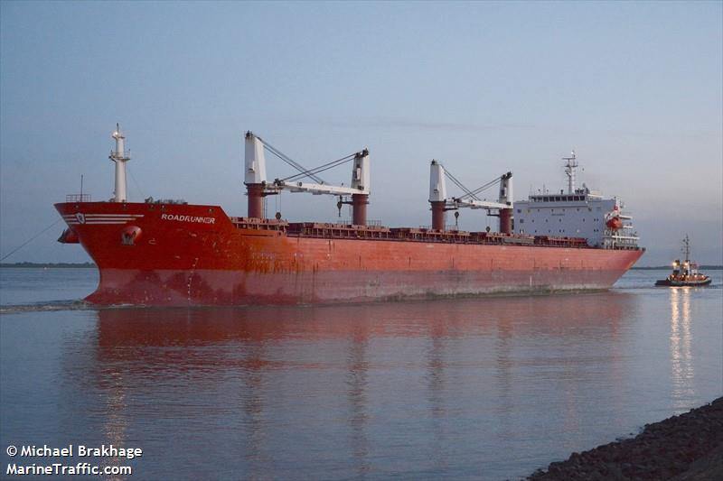 roadrunner (Bulk Carrier) - IMO 9438042, MMSI 538005498, Call Sign V7EN4 under the flag of Marshall Islands