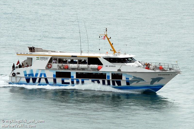 waterfront 2 (Passenger Ship) - IMO 9174529, MMSI 564427000, Call Sign 9V5525 under the flag of Singapore