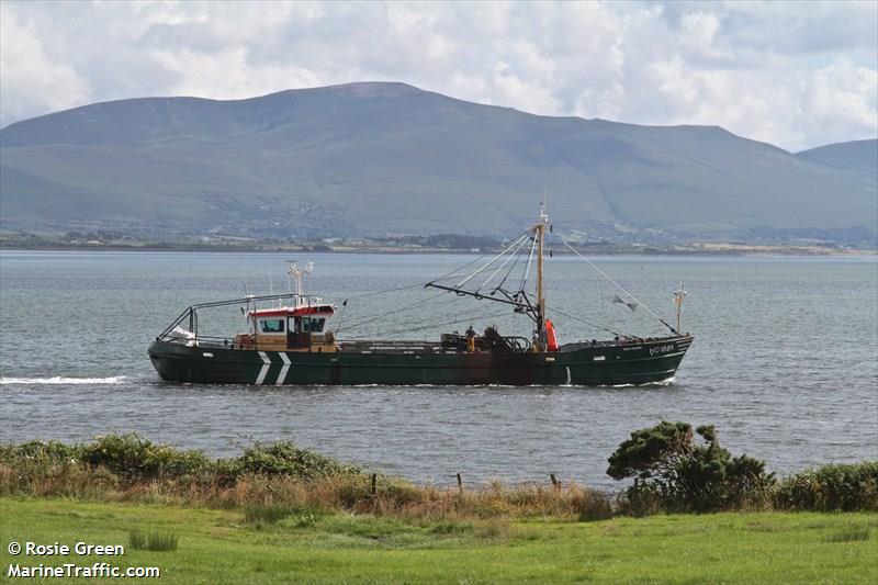 eben haezer (Fishing Vessel) - IMO 7513587, MMSI 250000707, Call Sign EI8943 under the flag of Ireland