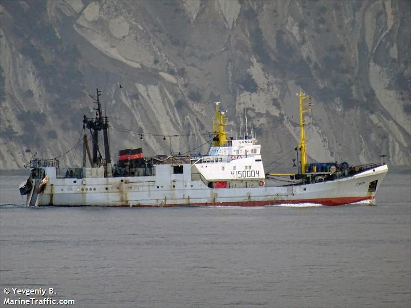 lunga (Fishing Vessel) - IMO 7436375, MMSI 273375740 under the flag of Russia