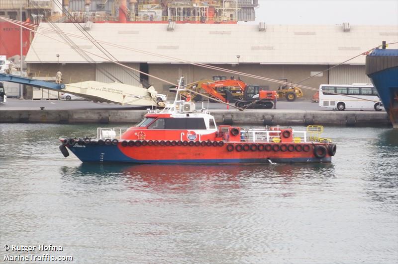 cml diamond (Pleasure craft) - IMO , MMSI 470766000, Call Sign A6E2958 under the flag of UAE