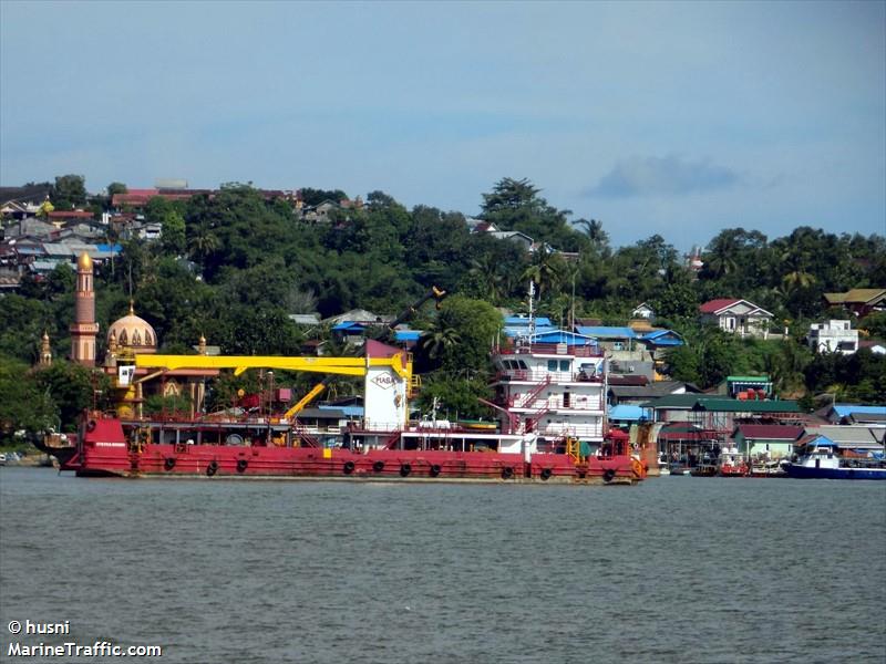 stim star borneo (Well Stimulation Vessel) - IMO 9485643, MMSI 525015280, Call Sign PMAK under the flag of Indonesia