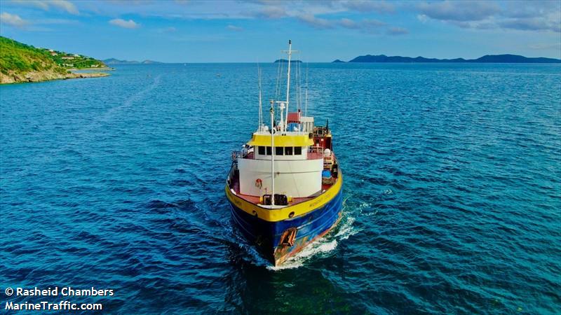 midnight coast (Offshore Tug/Supply Ship) - IMO 7303918, MMSI 577369000, Call Sign YJWE5 under the flag of Vanuatu