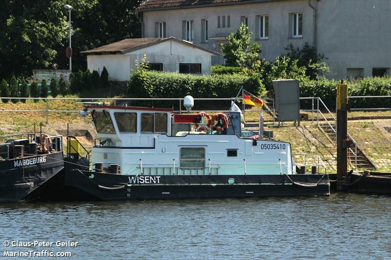 wisent (Dredging or UW ops) - IMO , MMSI 211153930, Call Sign DA4905 under the flag of Germany