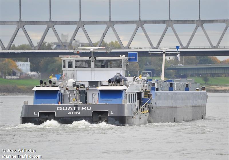 quattro (Tanker) - IMO , MMSI 253242437, Call Sign LX2437 under the flag of Luxembourg