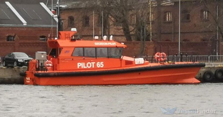 pilot 65 (Pilot) - IMO 9881550, MMSI 261037260, Call Sign SPS3822 under the flag of Poland