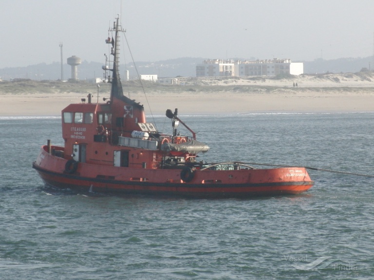 comandante aguas (Tug) - IMO 6729438, MMSI 263700001, Call Sign CSMD under the flag of Portugal
