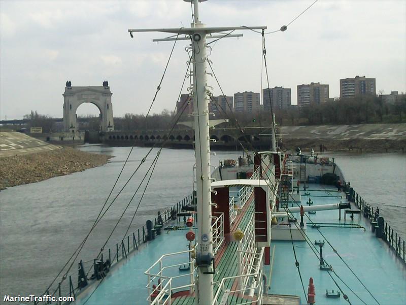 naviger-1 (Tanker) - IMO 8867143, MMSI 273342100, Call Sign UHPX under the flag of Russia