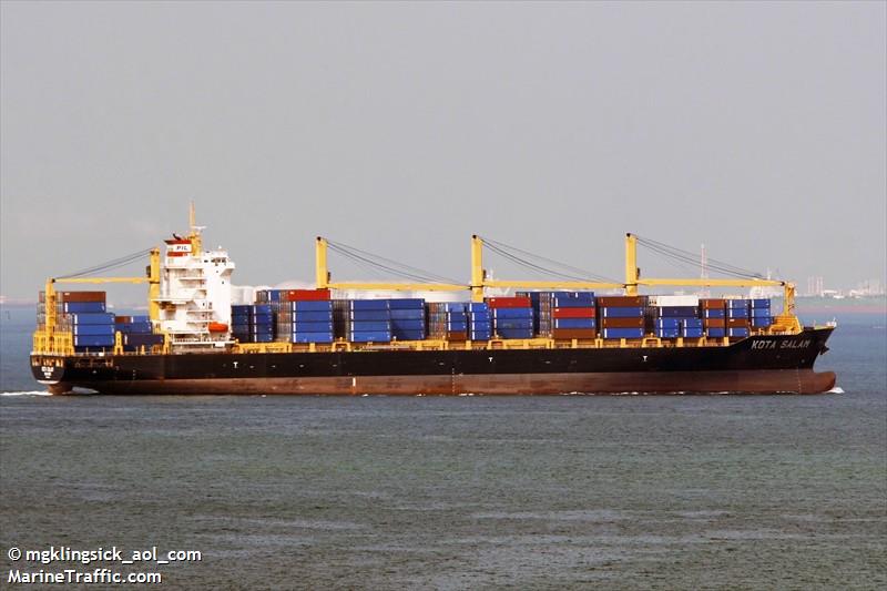 kota salam (Container Ship) - IMO 9645475, MMSI 565110000, Call Sign 9V2123 under the flag of Singapore
