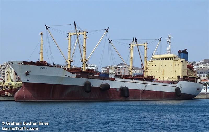 frio v (Refrigerated Cargo Ship) - IMO 8216722, MMSI 613003734, Call Sign TJMC141 under the flag of Cameroon