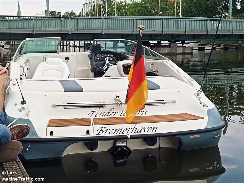 tender to aris (Pleasure craft) - IMO , MMSI 211300110, Call Sign DD6026 under the flag of Germany