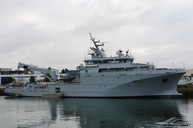 french warship (Other type) - IMO , MMSI 227998100, Call Sign FS under the flag of France