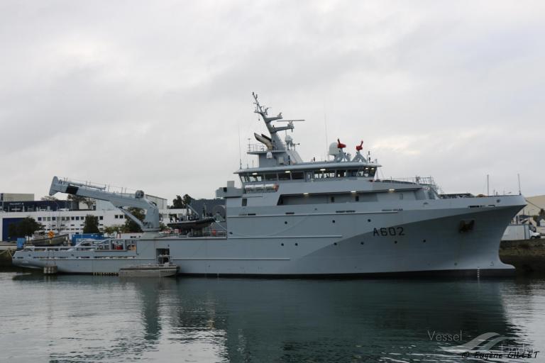 french warship (Unknown) - IMO , MMSI 227998100, Call Sign FS under the flag of France