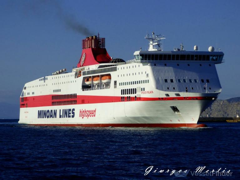 knossos palace (Passenger/Ro-Ro Cargo Ship) - IMO 9220330, MMSI 241726000, Call Sign SVDJ4 under the flag of Greece