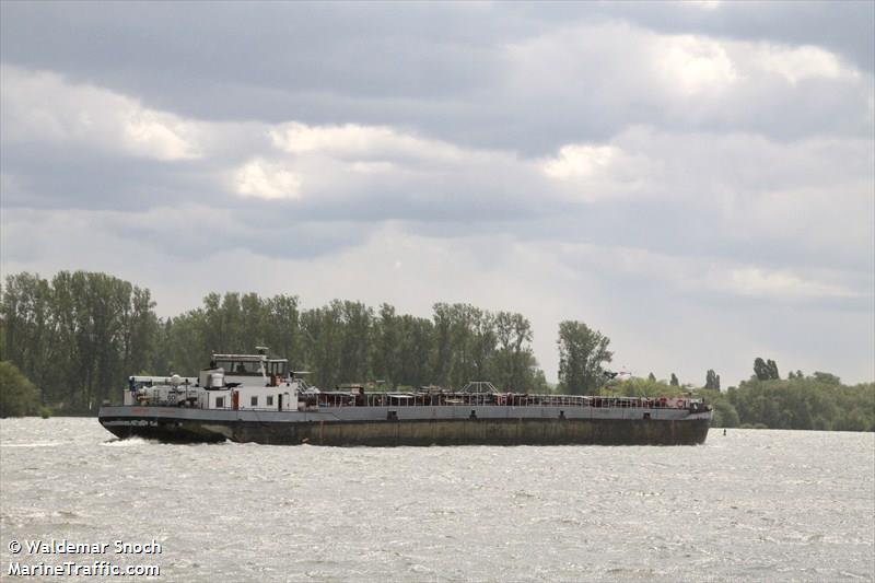 shadow (Passenger ship) - IMO , MMSI 244740969, Call Sign DC4 under the flag of Netherlands