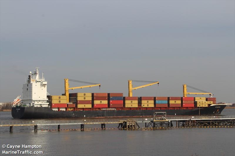 jpo aquarius (Container Ship) - IMO 9220316, MMSI 255805580, Call Sign CQHE under the flag of Madeira