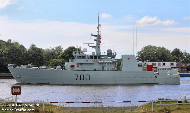 cdn warship 700 (Unknown) - IMO , MMSI 316139000, Call Sign 8675309 under the flag of Canada
