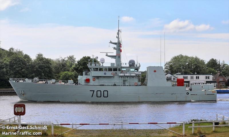 cdn warship 700 (Military ops) - IMO , MMSI 316139000, Call Sign 8675309 under the flag of Canada
