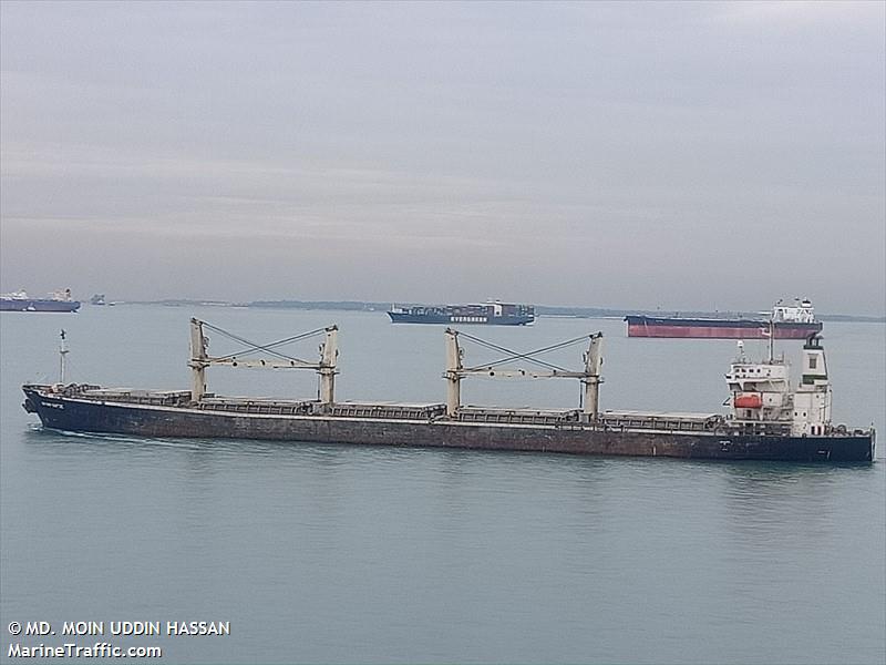 crown vision (Bulk Carrier) - IMO 9227998, MMSI 405000210, Call Sign S2AC9 under the flag of Bangladesh