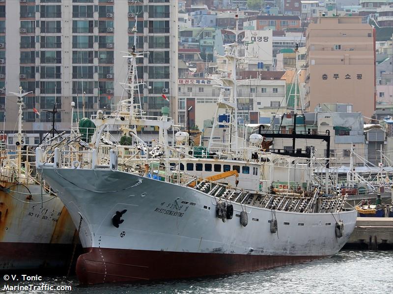 no.517sungkyung (Fishing Vessel) - IMO 8904903, MMSI 440855000, Call Sign 6KMC under the flag of Korea