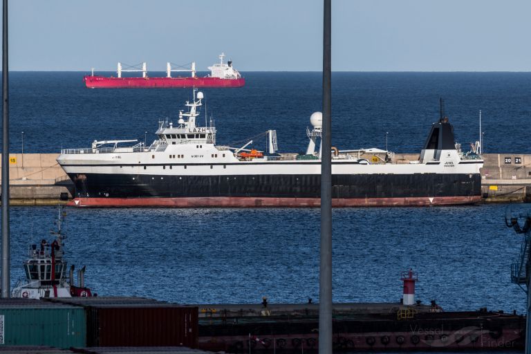 jawhart al wusta (Fish Factory Ship) - IMO 9256664, MMSI 461000003, Call Sign A4AA24 under the flag of Oman