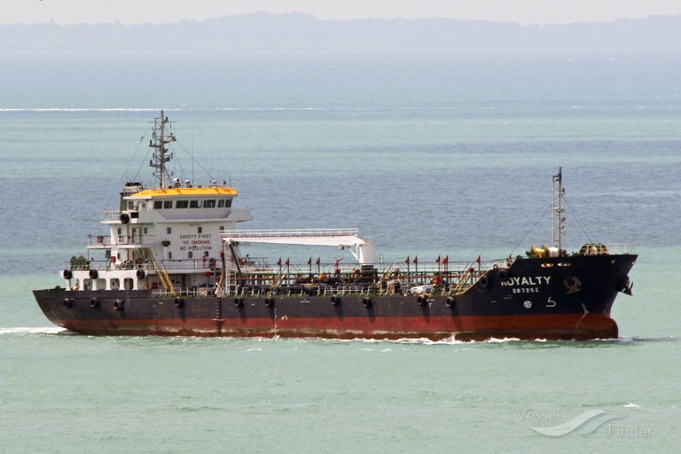 royalty (Oil Products Tanker) - IMO 9638006, MMSI 525200869, Call Sign YCLT2 under the flag of Indonesia