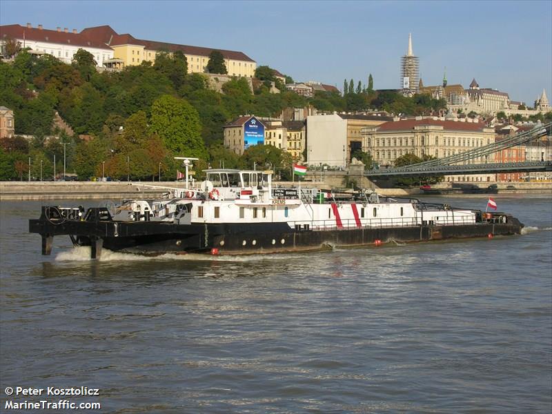 krems (Cargo ship) - IMO , MMSI 203999392, Call Sign OED3005 under the flag of Austria