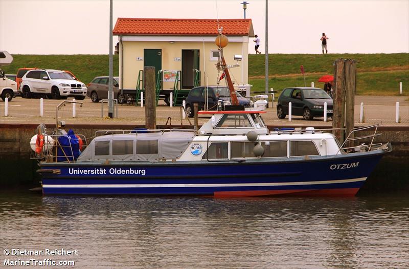 otzum (Pleasure craft) - IMO , MMSI 211485010, Call Sign DCZE under the flag of Germany