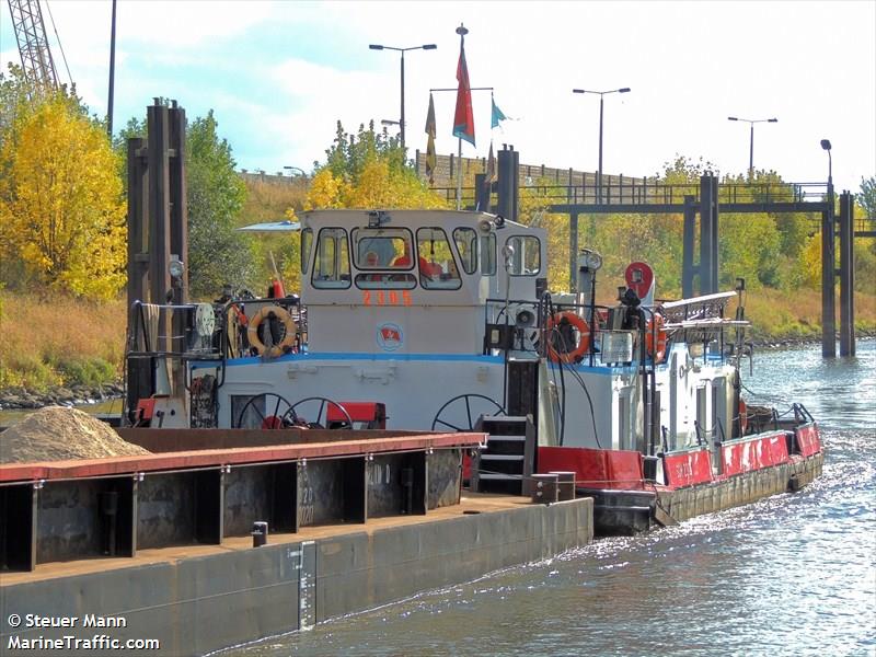 schuber2305 (Dredging or UW ops) - IMO , MMSI 211539310, Call Sign DC5658 under the flag of Germany