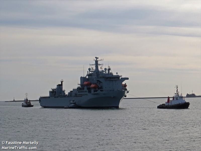 british auxiliary (Naval/Naval Auxiliary) - IMO 7822550, MMSI 233303000, Call Sign GDSA under the flag of United Kingdom (UK)