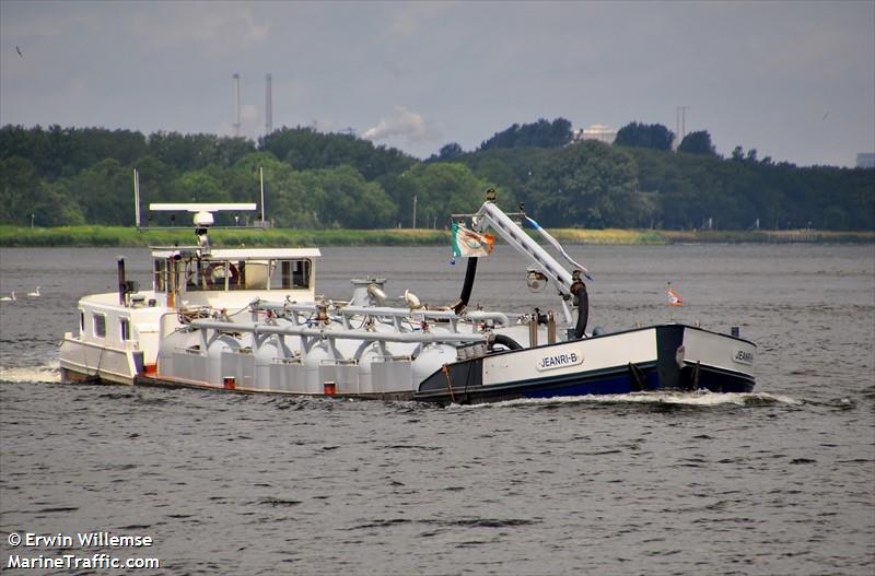 jeanri b (Cargo ship) - IMO , MMSI 244780234, Call Sign PI2792 under the flag of Netherlands