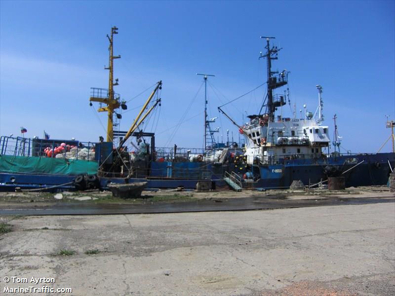 lazer (Fishing Vessel) - IMO 8721947, MMSI 273563800, Call Sign UGHM under the flag of Russia