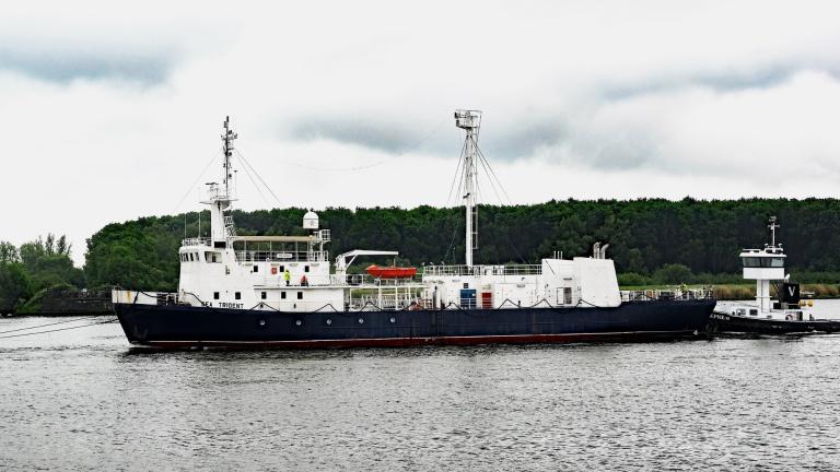 mng grenville (Research Vessel) - IMO 7393169, MMSI 341999000, Call Sign V4ET4 under the flag of St Kitts & Nevis