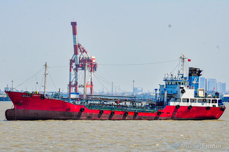 mt.petro ocean xxi (Bunkering Tanker) - IMO 8865391, MMSI 525018105, Call Sign JZIV under the flag of Indonesia