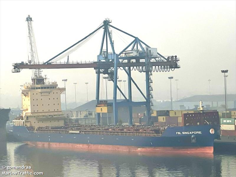 fsl singapore (Container Ship) - IMO 9845037, MMSI 636019336, Call Sign D5UA9 under the flag of Liberia