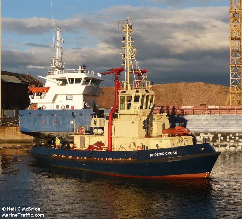 phoenix cross (Tug) - IMO 9064724, MMSI 235067452, Call Sign MRBQ7 under the flag of United Kingdom (UK)