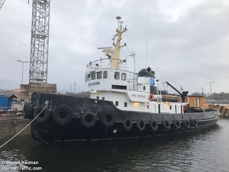 axel enstroem (Tug) - IMO 5031925, MMSI 265812890, Call Sign SBHX under the flag of Sweden