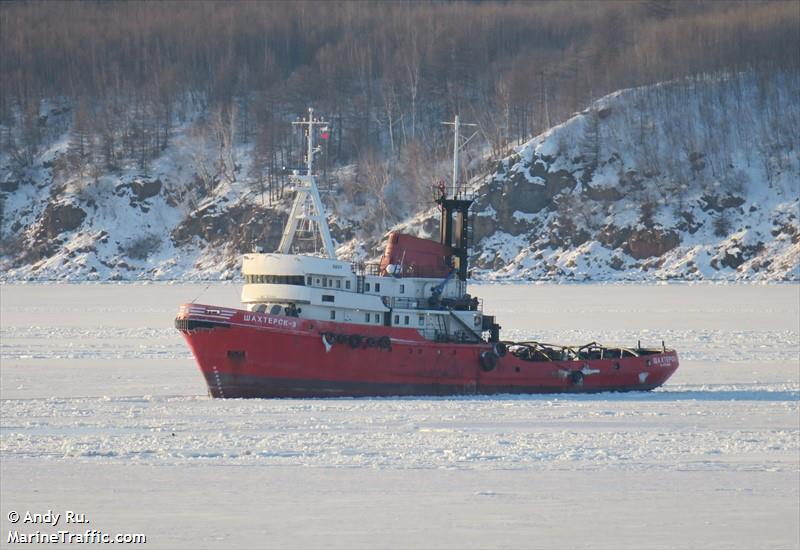 shakhtersk-3 (Tug) - IMO 7038642, MMSI 273397210, Call Sign UGGV under the flag of Russia