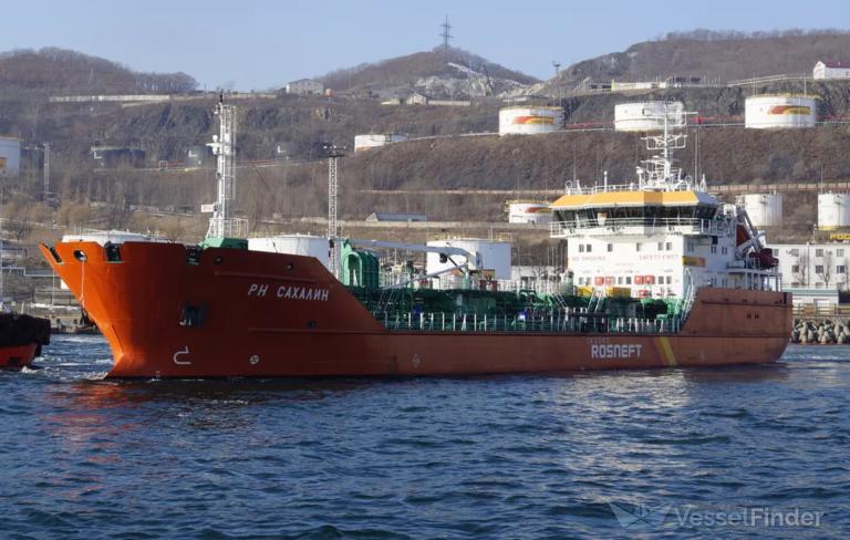 rn sakhalin (Oil Products Tanker) - IMO 9650016, MMSI 273399390, Call Sign UBCP8 under the flag of Russia