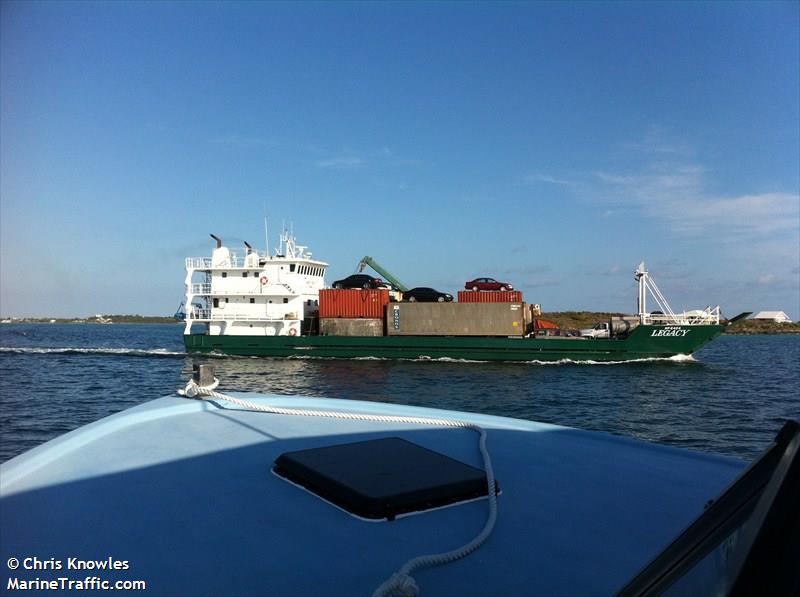 legacy (Passenger/General Cargo Ship) - IMO 9265847, MMSI 311427000, Call Sign C6S2077 under the flag of Bahamas