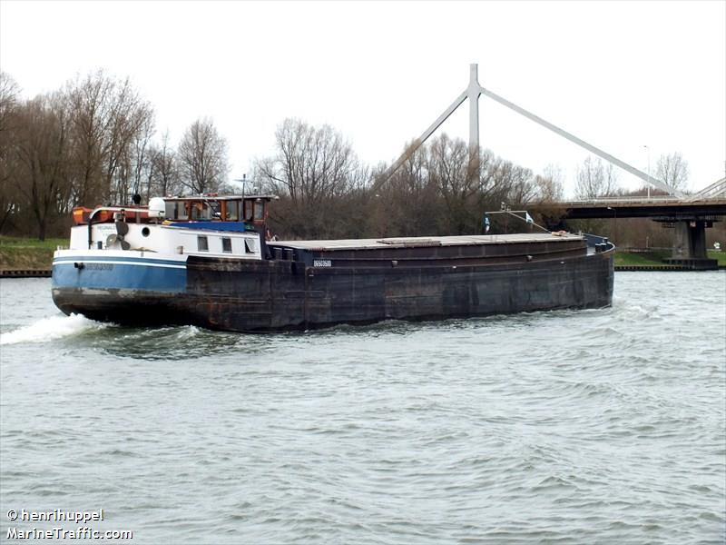 reginald (Cargo ship) - IMO , MMSI 205213590, Call Sign OT2135 under the flag of Belgium