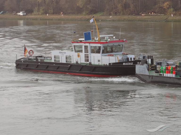 maxau (Dredging or UW ops) - IMO , MMSI 211523600, Call Sign DF6493 under the flag of Germany