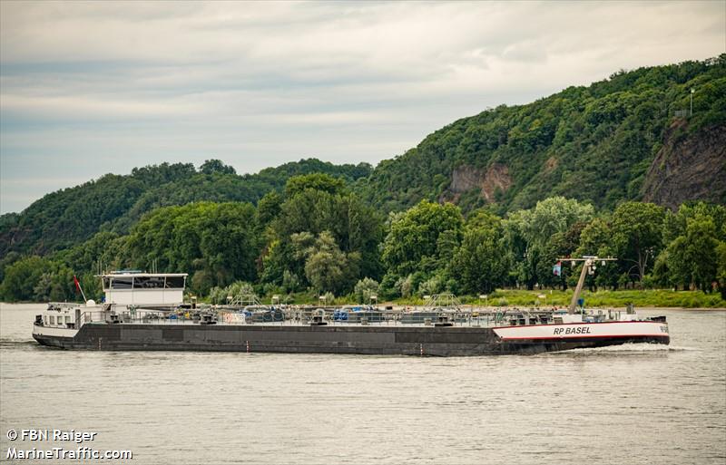 rp basel (Tanker) - IMO , MMSI 269057582, Call Sign HE7582 under the flag of Switzerland