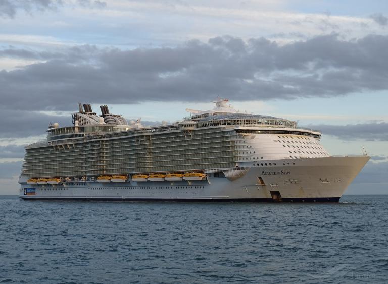 allure of the seas (Passenger (Cruise) Ship) - IMO 9383948, MMSI 311020700, Call Sign C6XS8 under the flag of Bahamas