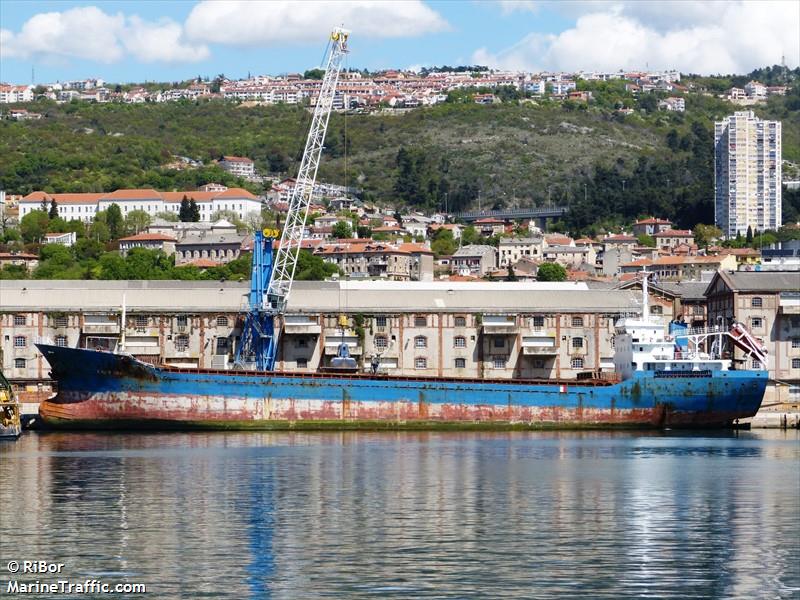 lada 2005 (General Cargo Ship) - IMO 8997144, MMSI 375854000, Call Sign J8B4824 under the flag of St Vincent & Grenadines