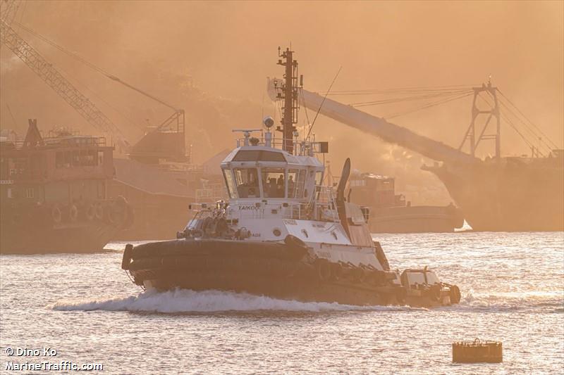 tai koo (Tug) - IMO 9600504, MMSI 477095700, Call Sign VRIG8 under the flag of Hong Kong