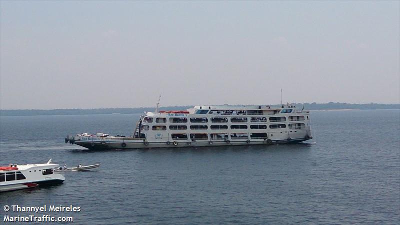 fb ana beatriz v (Fishing vessel) - IMO , MMSI 710001298, Call Sign PR4437 under the flag of Brazil