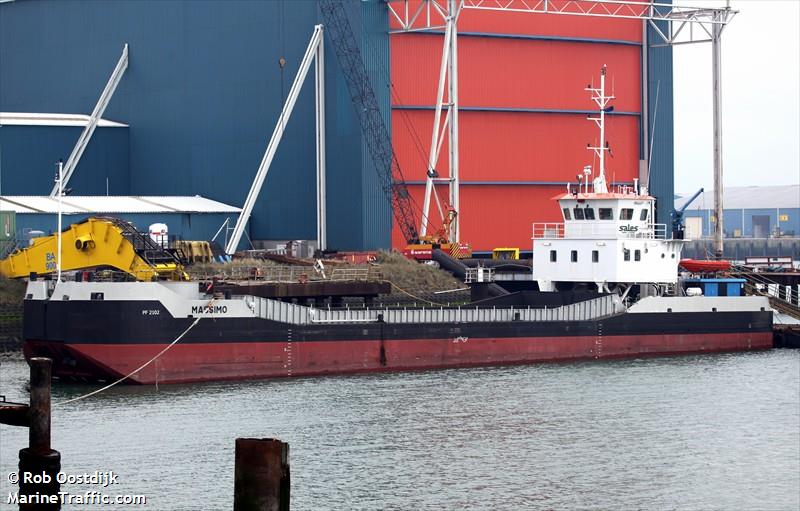 massimo (Motor Hopper) - IMO 9583067, MMSI 247239500, Call Sign ILMB2 under the flag of Italy