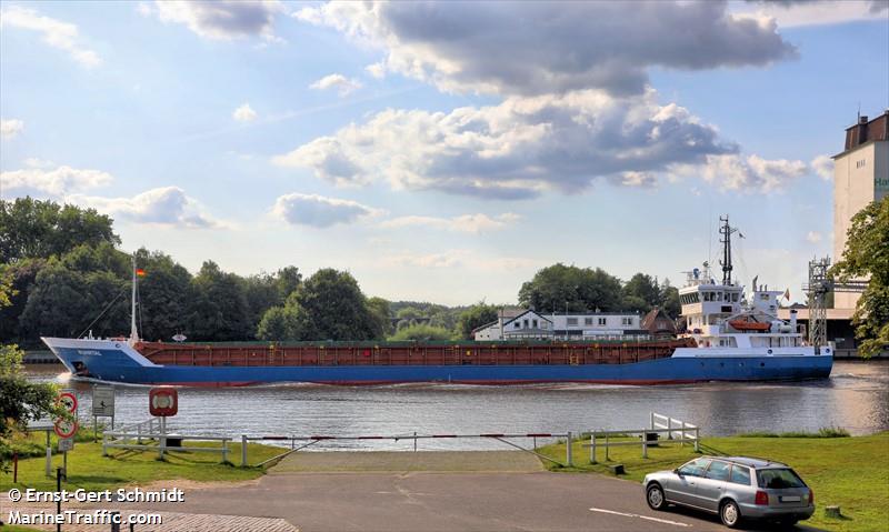 ruhrtal (General Cargo Ship) - IMO 9313682, MMSI 255806465, Call Sign CQER6 under the flag of Madeira