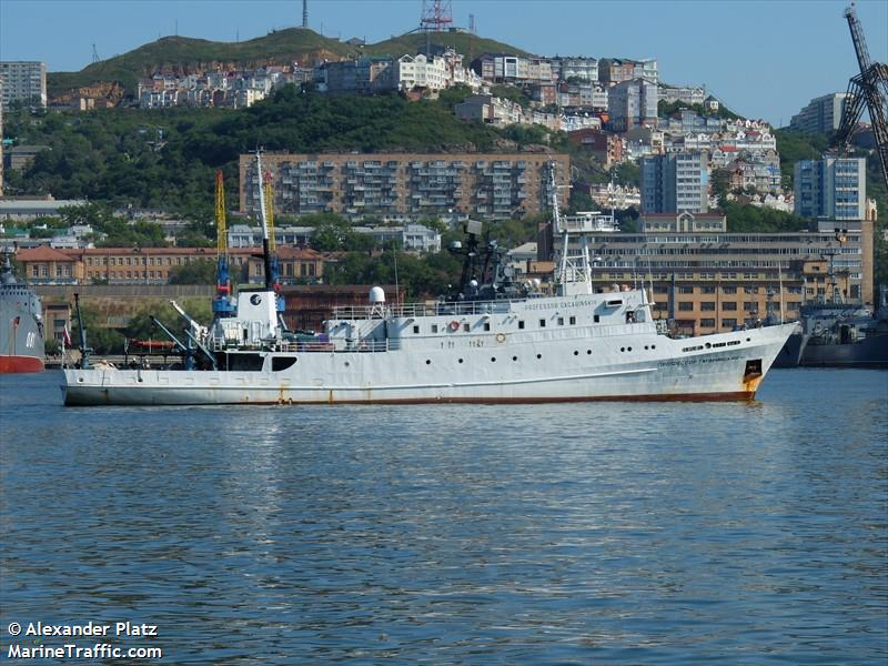 professor gagarinski (Research Vessel) - IMO 8822650, MMSI 273437800, Call Sign UFPP under the flag of Russia